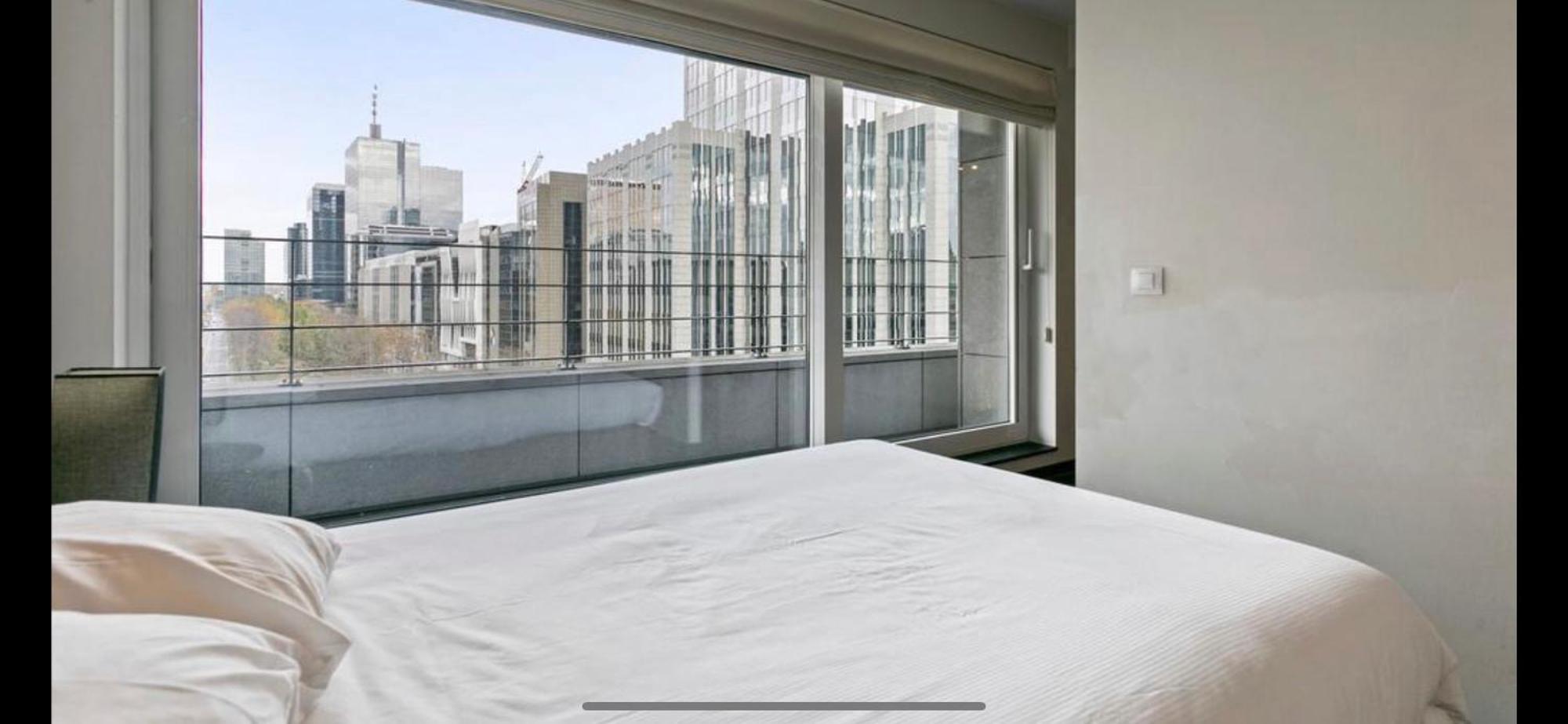 Appartamento In Heart Of With Balcony View Bruxelles